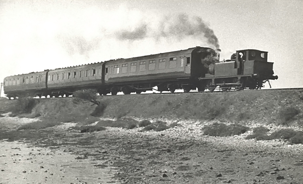 Photo of A1X 0-6-0 tank 32640 on a Hayling Island to Havant train, 9th September 1962