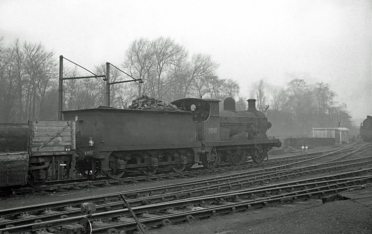 Photo of C Class 0-6-0 loco 31510 shunting at Norwood Junction in 1961