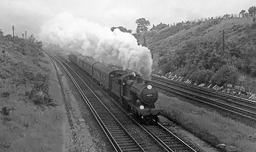 Photo of E1 Class 4-4-0 loco 31507 on the 07.24 from London Bridge to Ramsgate approaching Elmstead Woods Tunnel on a date believed to be 3rd June 1961