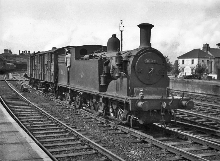 Photo of M7 Class 0-4-4 tank loco 30021 at Salisbury in 1962