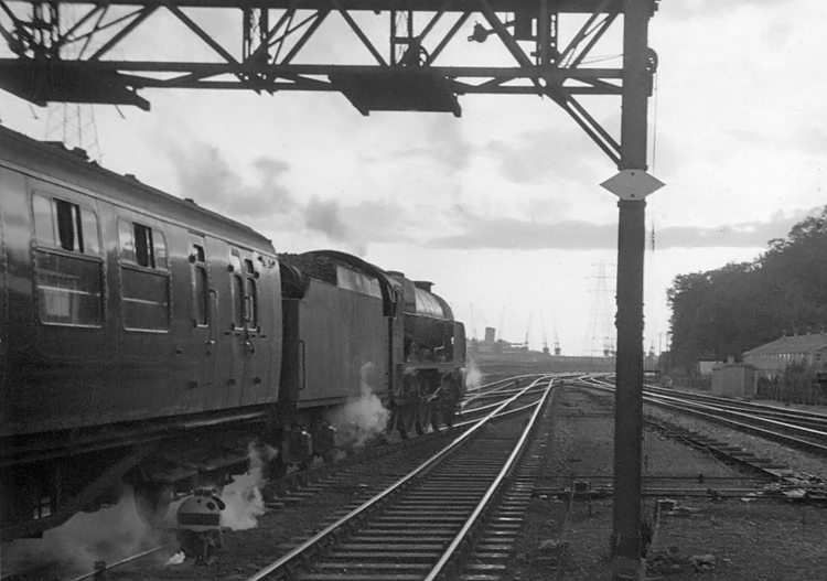 7th September 1962 photo of Lord Nelson Class 30861 on the 17.23 Waterloo to Bournemouth at Southampton