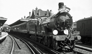 Photo of  T9 class 4-4-0 number 30120 at Guildford on the Sussex Coast Limited Railtour on 24th June 1962